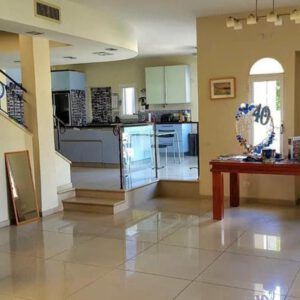8 room villa FOR SALE in Ra’anana