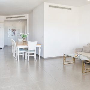 4.5 room apartment FOR SALE with a gorgeous view of the beach in Hadera